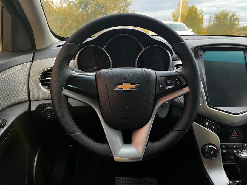 chevrolet-cruze-2011-435-11