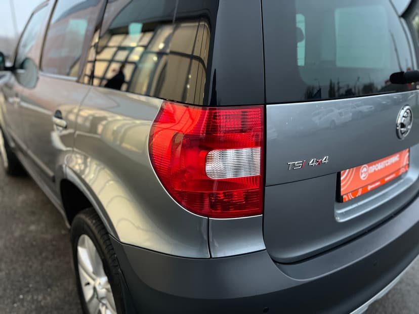 skoda-yeti-2012-682-10