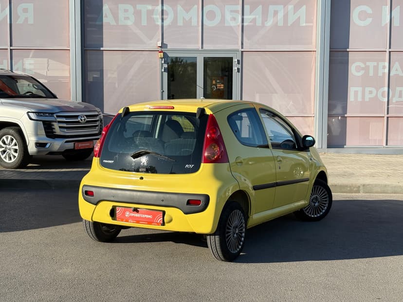 peugeot-107-2011-156-4