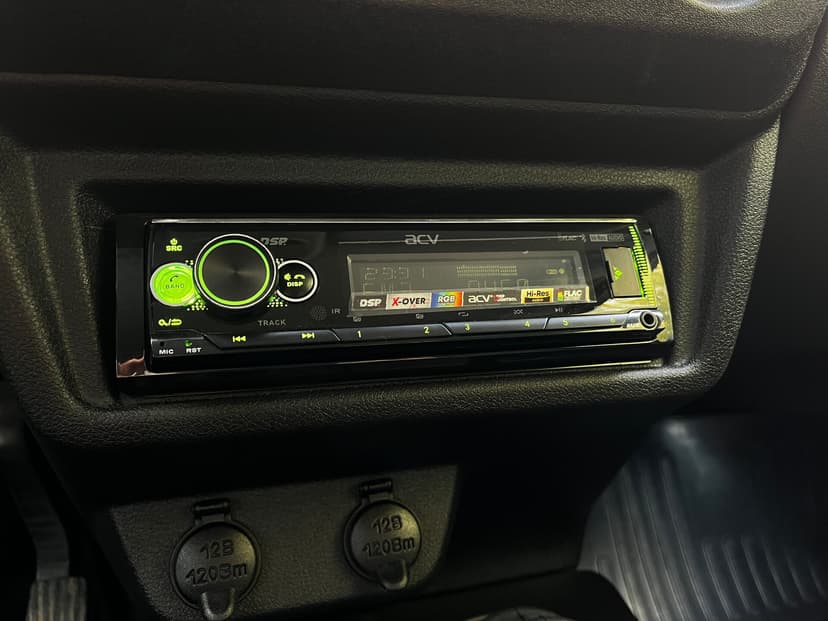 ваз (lada)-niva legend-2023-558-10