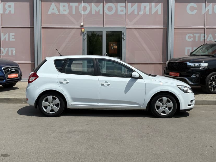 kia-ceed-2011-132-3