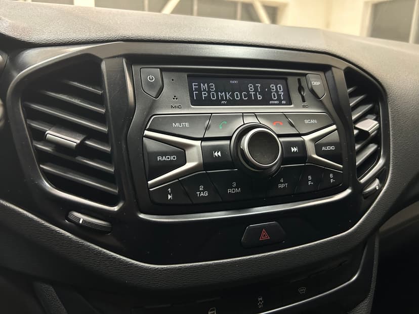 ваз (lada)-vesta-2019-640-17