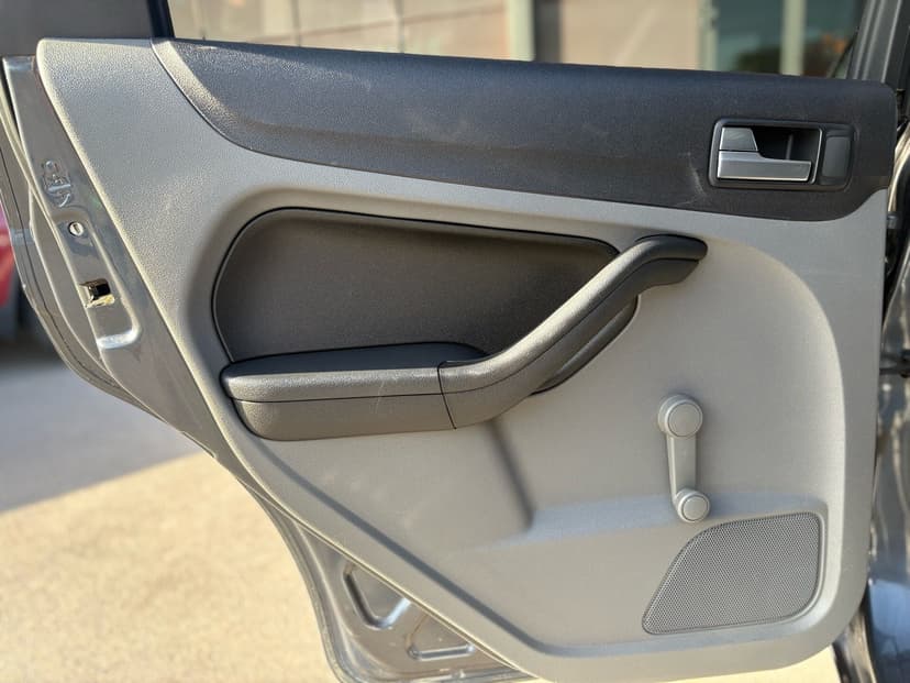 ford-focus-2008-149-25