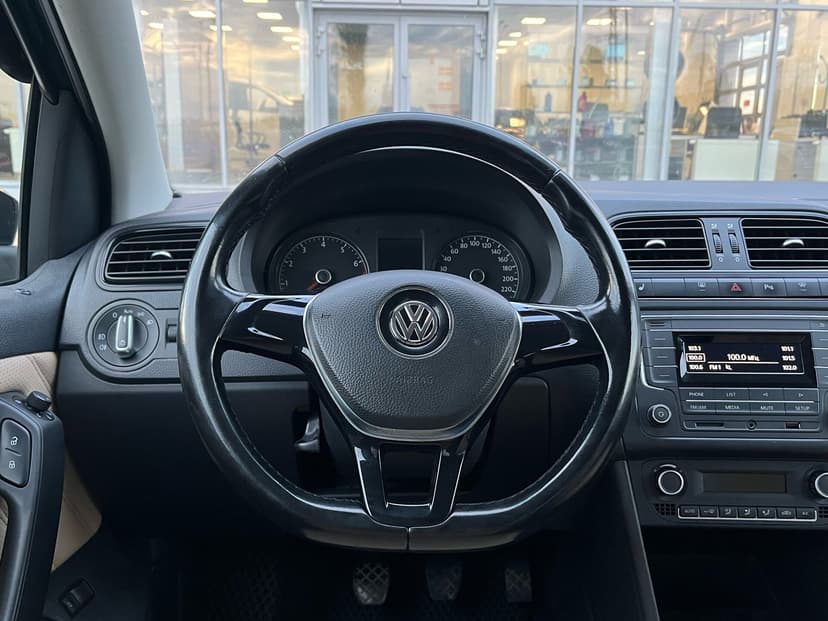volkswagen-polo-2017-9-10