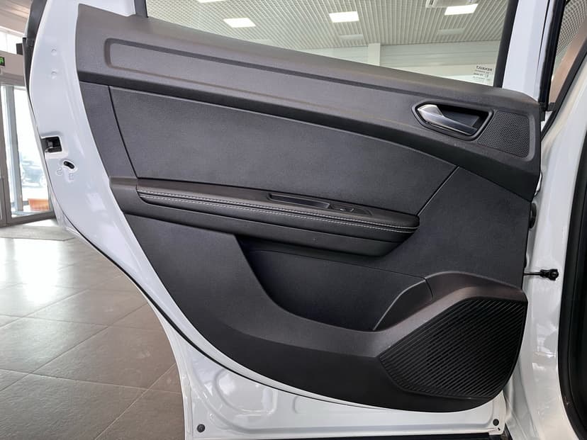 renault-arkana-2022-13-20