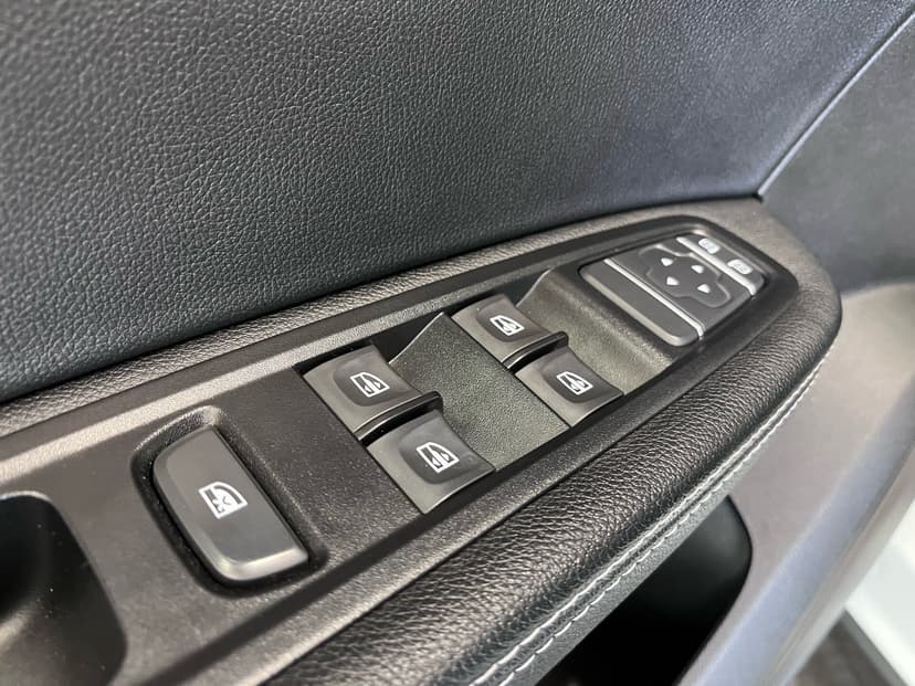 renault-arkana-2022-13-18