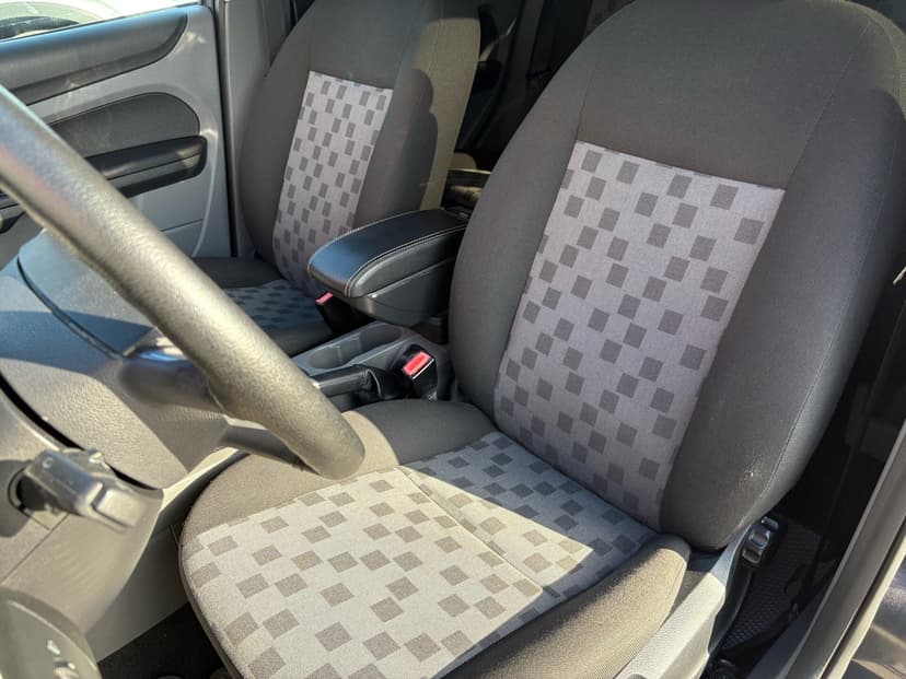 ford-focus-2008-149-18