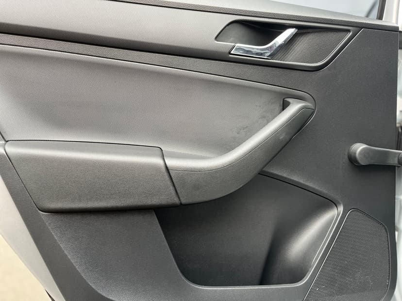 skoda-rapid-2017-873-25