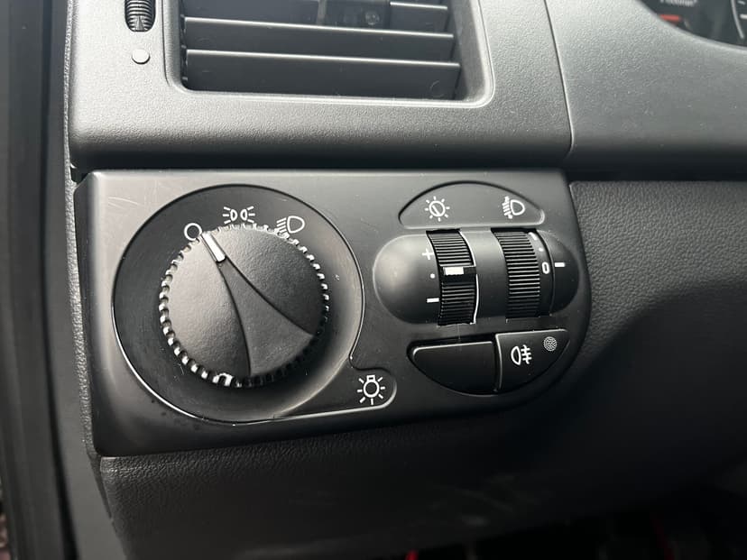 ваз (lada)-priora-2012-829-12