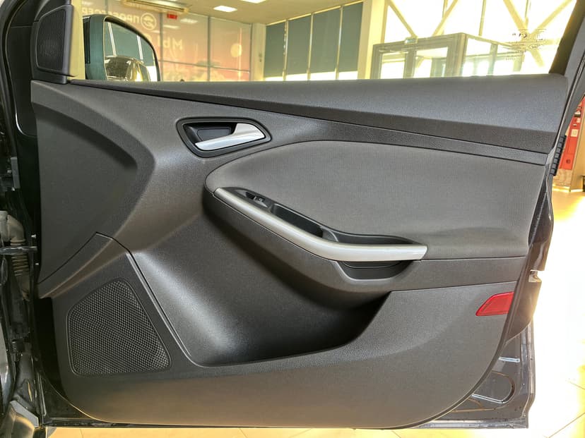 ford-focus-2014-1044-25