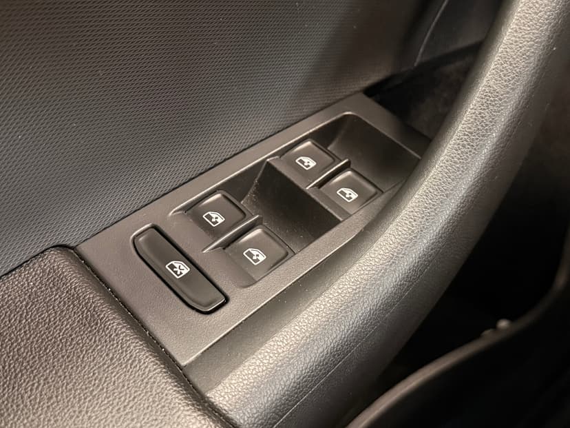 skoda-rapid-2017-522-21