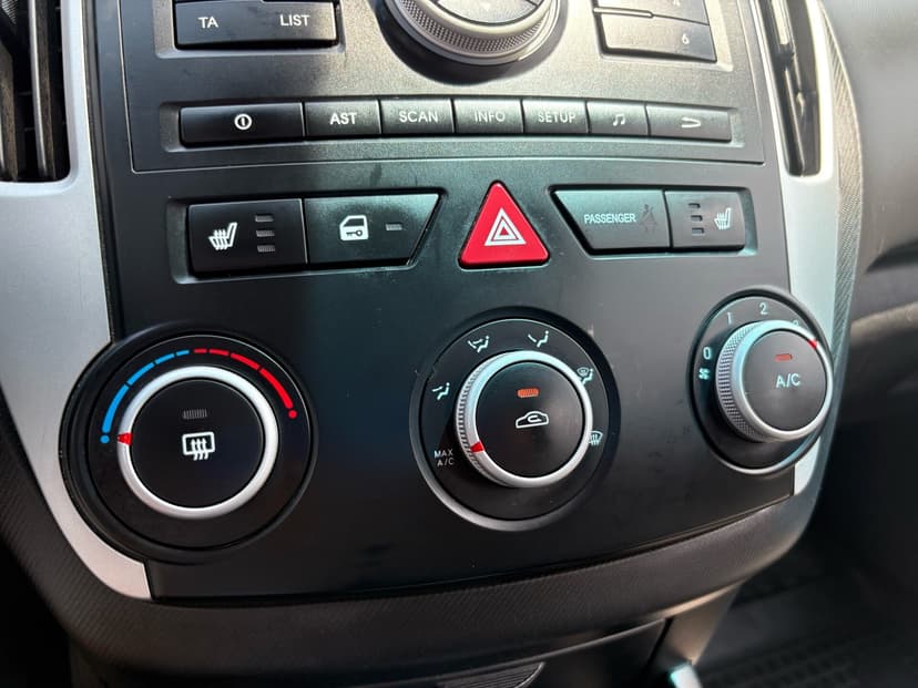 kia-ceed-2011-132-17