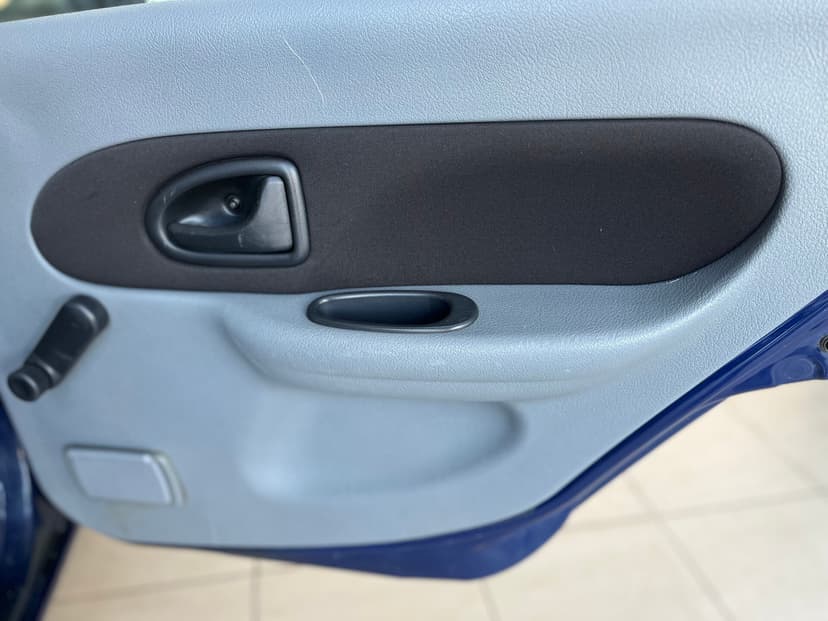 renault-symbol-2008-401-17