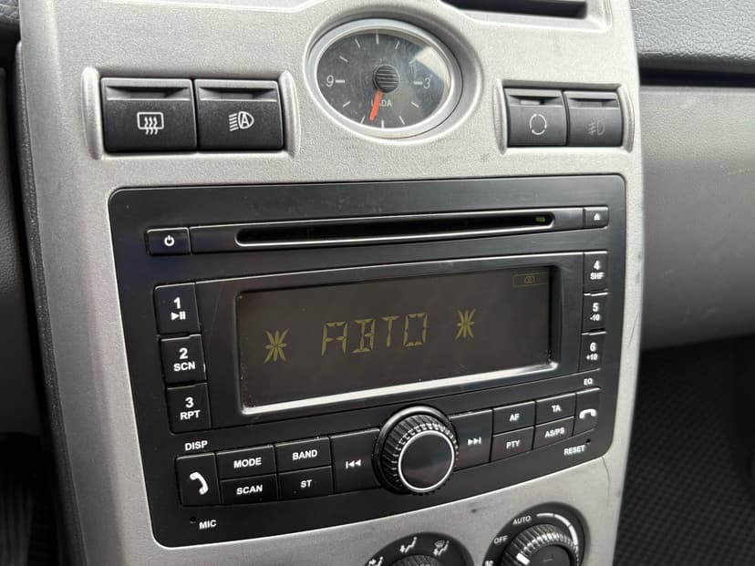 ваз (lada)-priora-2011-140-16