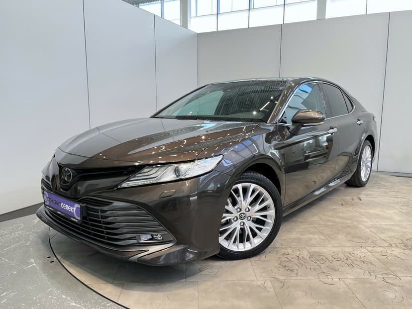 toyota-camry-2019-939-1