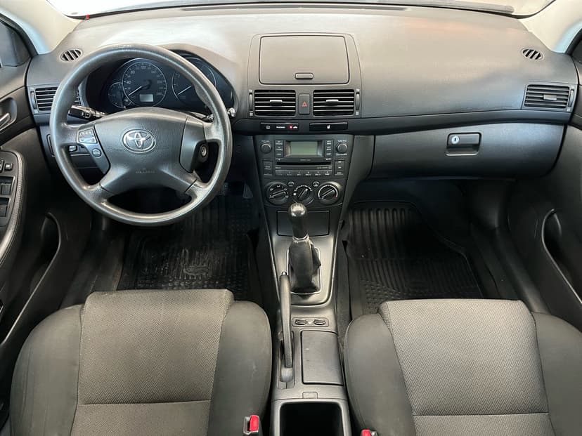 toyota-avensis-2008-125-11