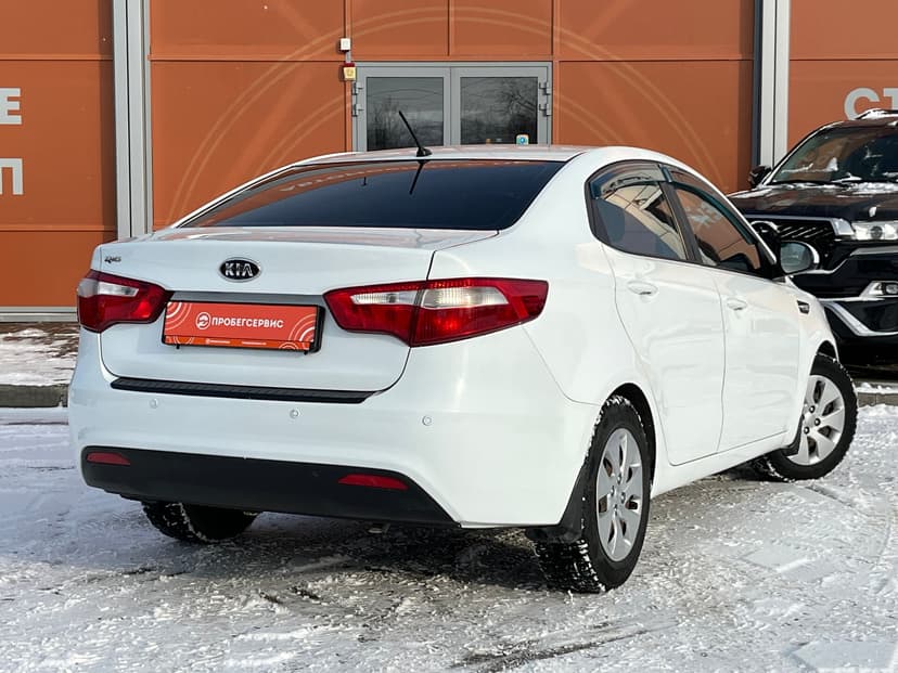 kia-rio-2012-908-4