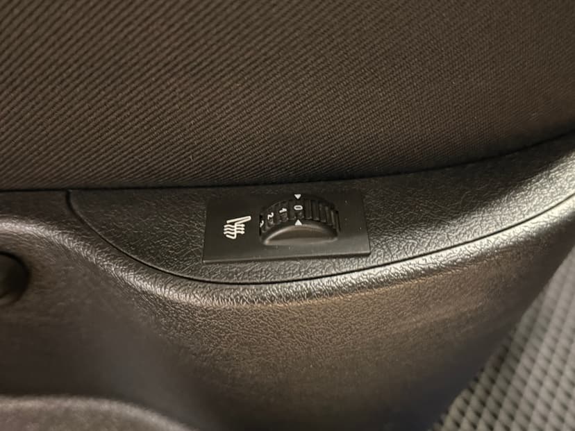 peugeot-207-2010-846-18