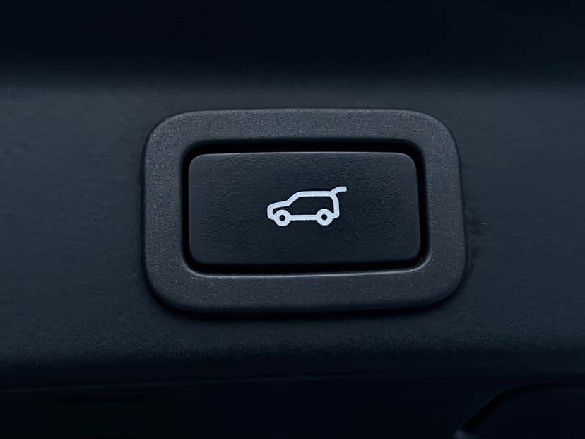 jaguar-f-pace-2016-31-25