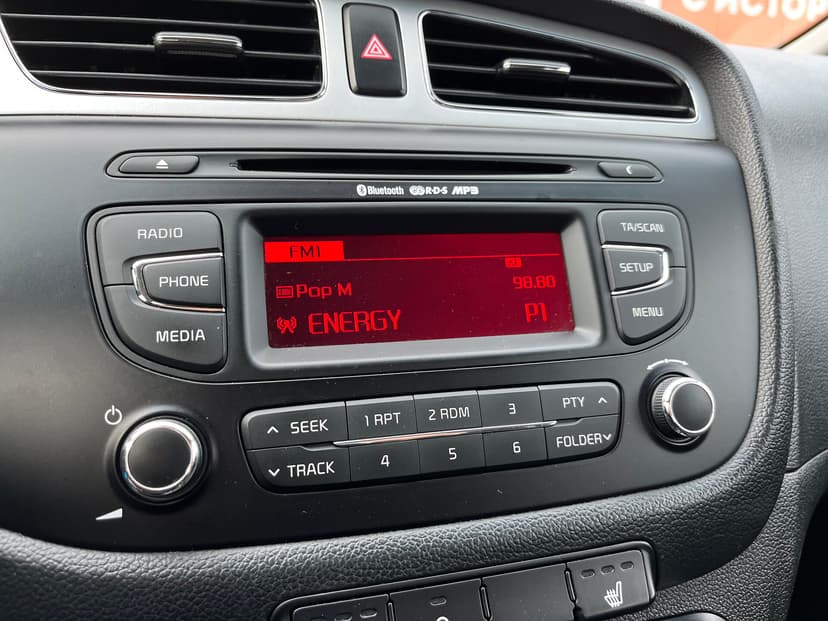 KIA Ceed с пробегом, 2015 год, Волгоград, 1.6 бензин, Механика - вид 16