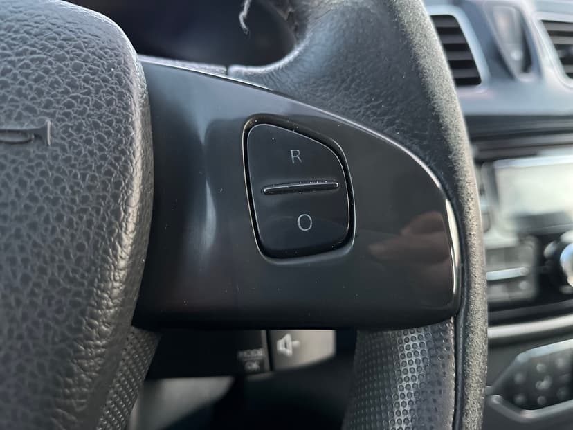 renault-sandero-2016-943-13