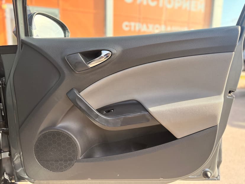 seat-ibiza-2012-367-17