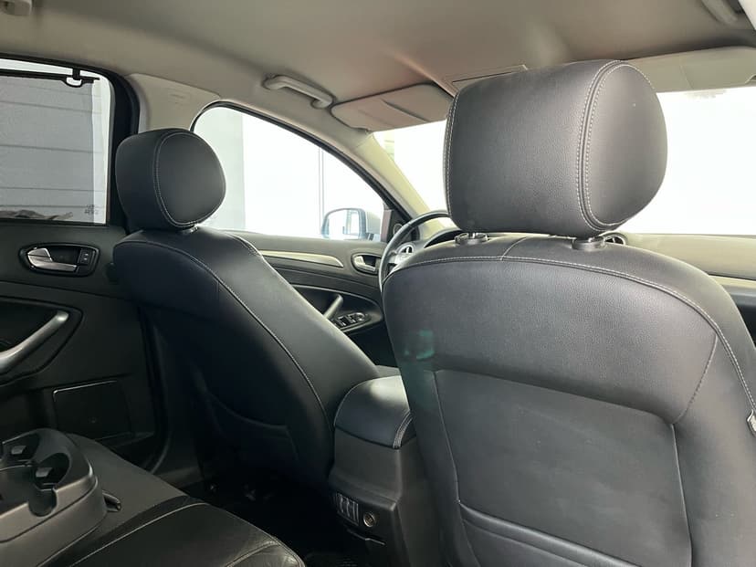 ford-mondeo-2008-109-34