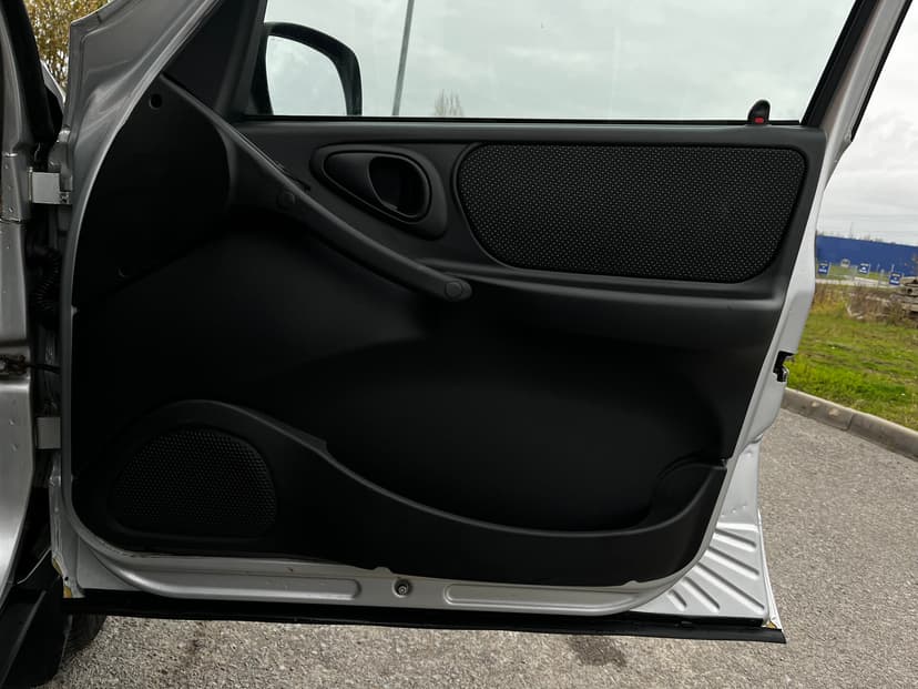 ваз (lada)-niva travel-2022-621-26