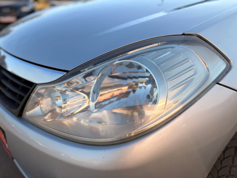 renault-symbol-2009-427-8