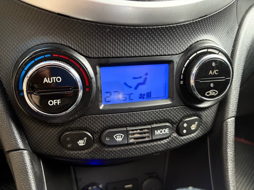 hyundai-solaris-2014-112-18