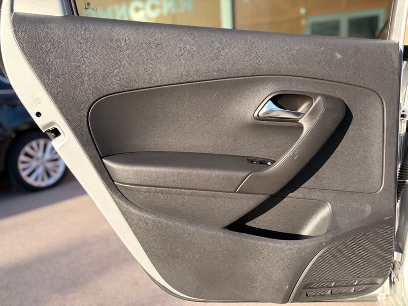 volkswagen-polo-2017-488-30