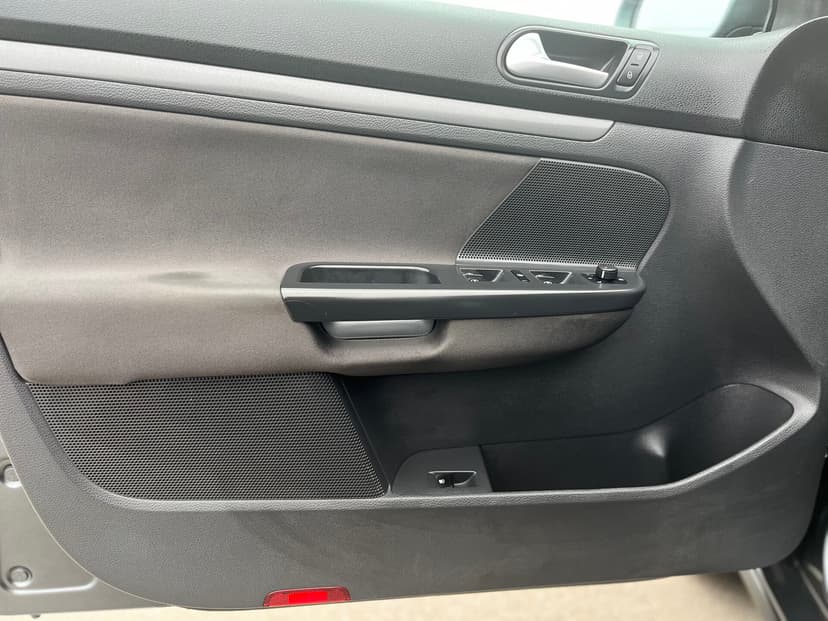 volkswagen-jetta-2008-758-20