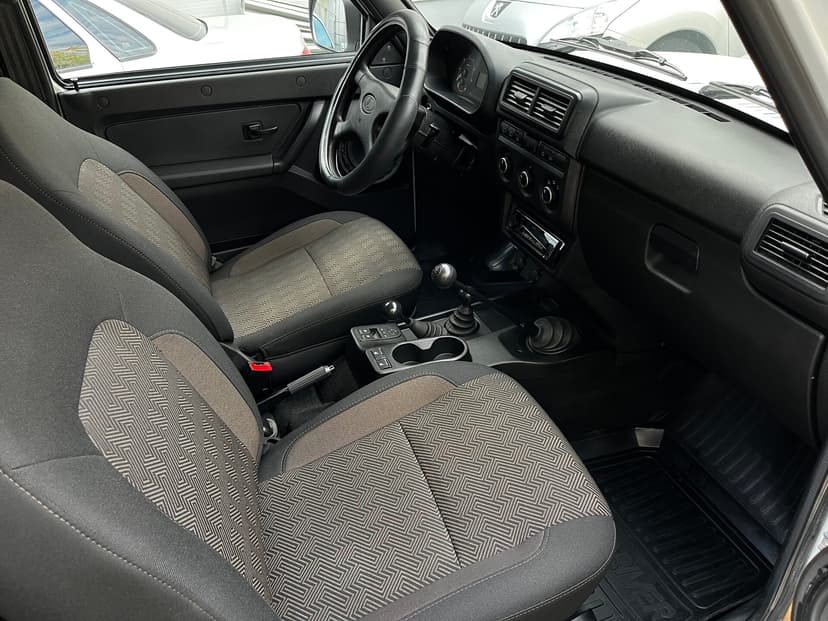 ваз (lada)-niva legend-2023-558-18