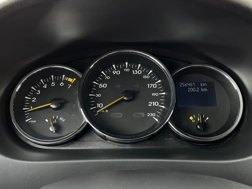 renault-fluence-2011-982-25