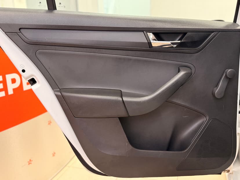 skoda-rapid-2019-699-23