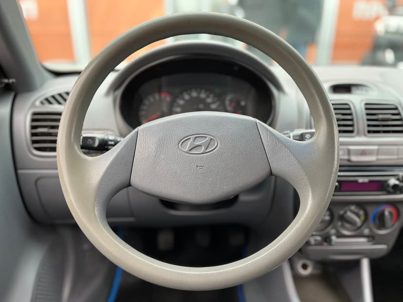 hyundai-accent-2008-924-11