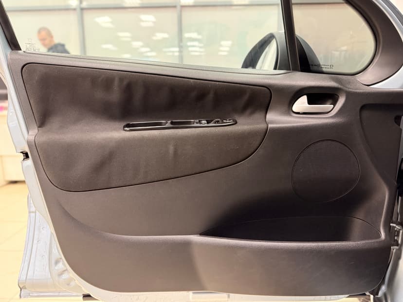 peugeot-207-2010-846-21