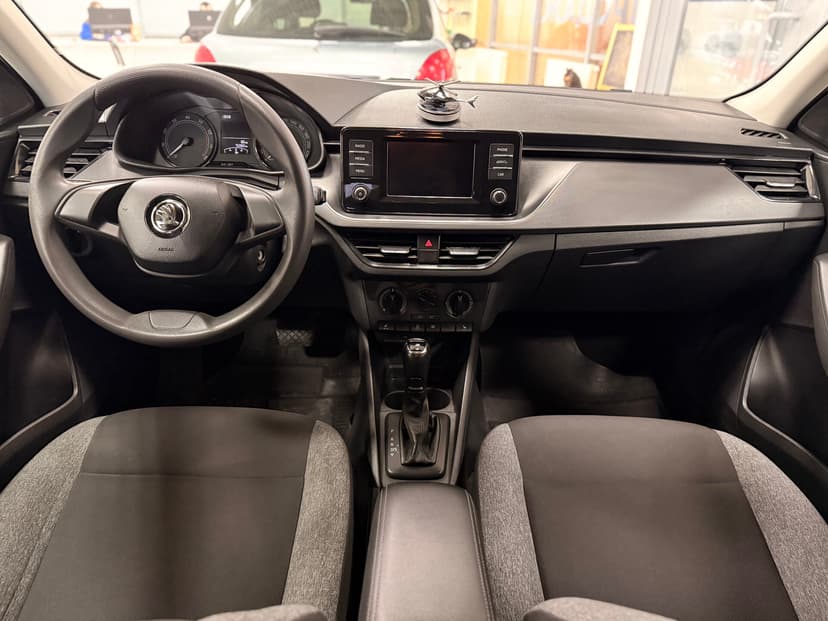 skoda-rapid-2021-871-10