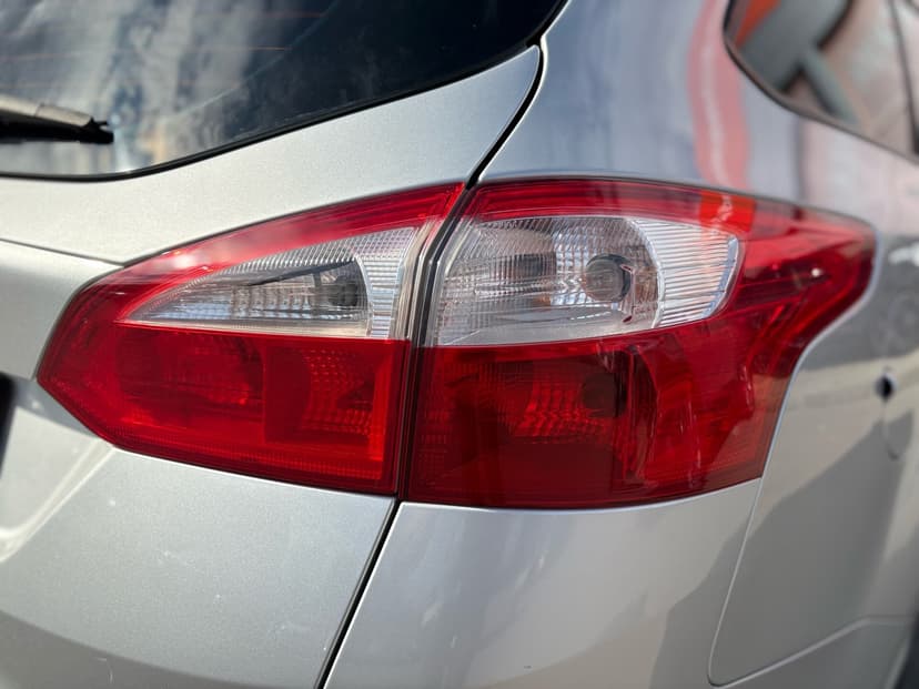 ford-focus-2013-111-6