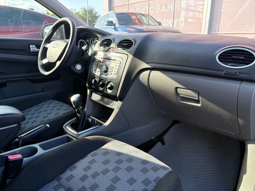 ford-focus-2008-149-19