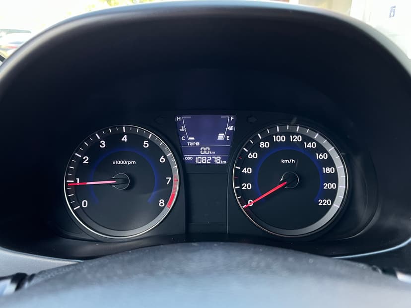 hyundai-solaris-2013-71-22