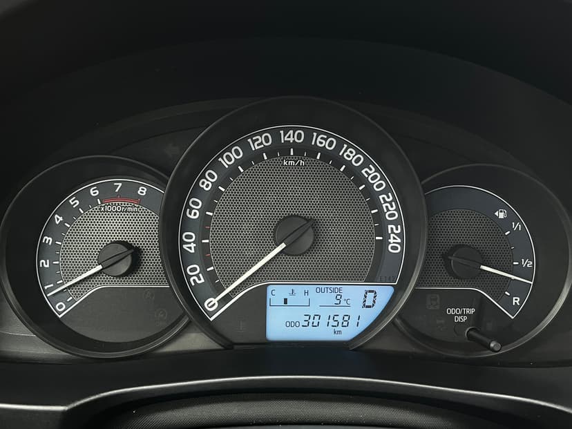 toyota-corolla-2015-715-15