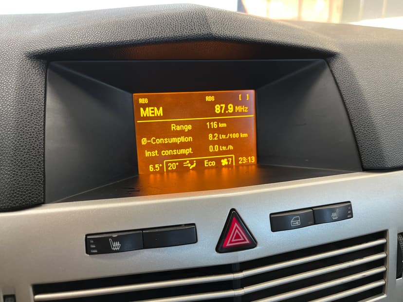 opel-astra-2008-1281-13