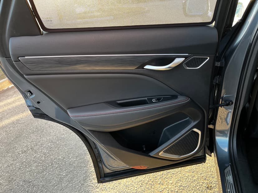 geely-tugella-2022-887-30