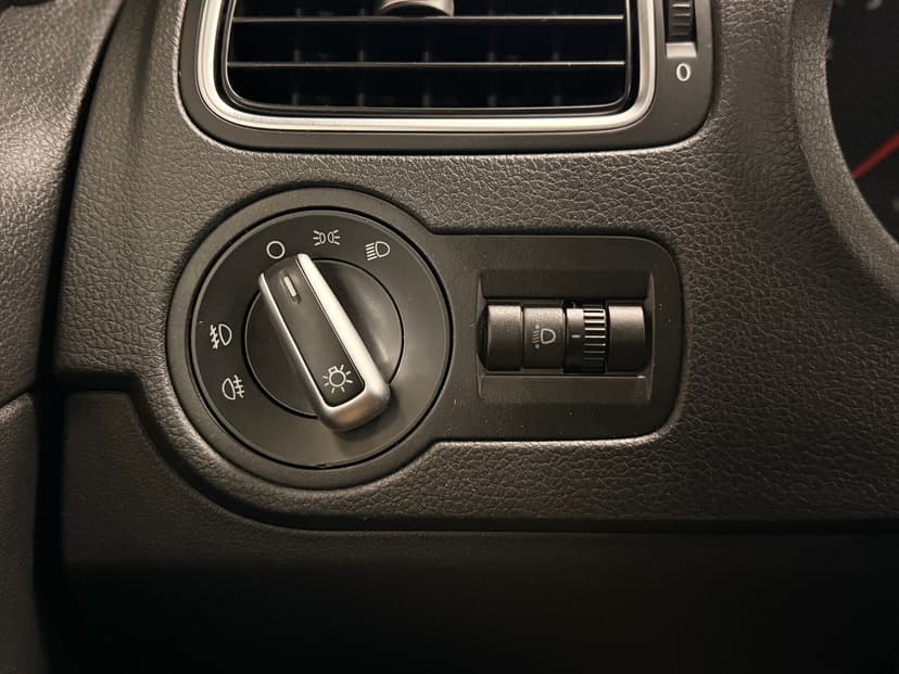 volkswagen-polo-2013-870-16