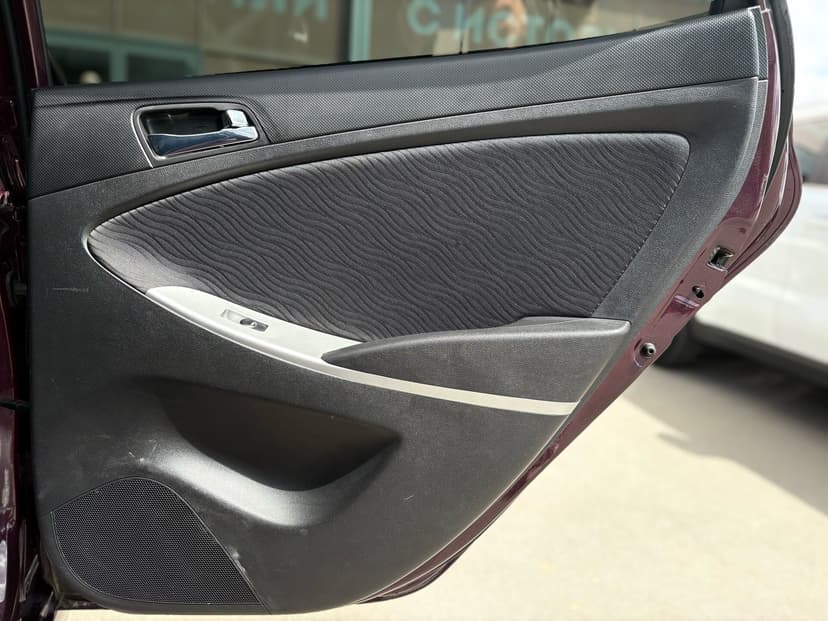 hyundai-solaris-2014-112-29