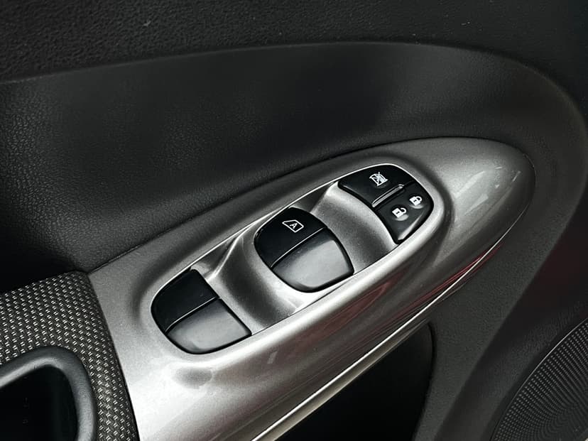 nissan-juke-2011-755-18