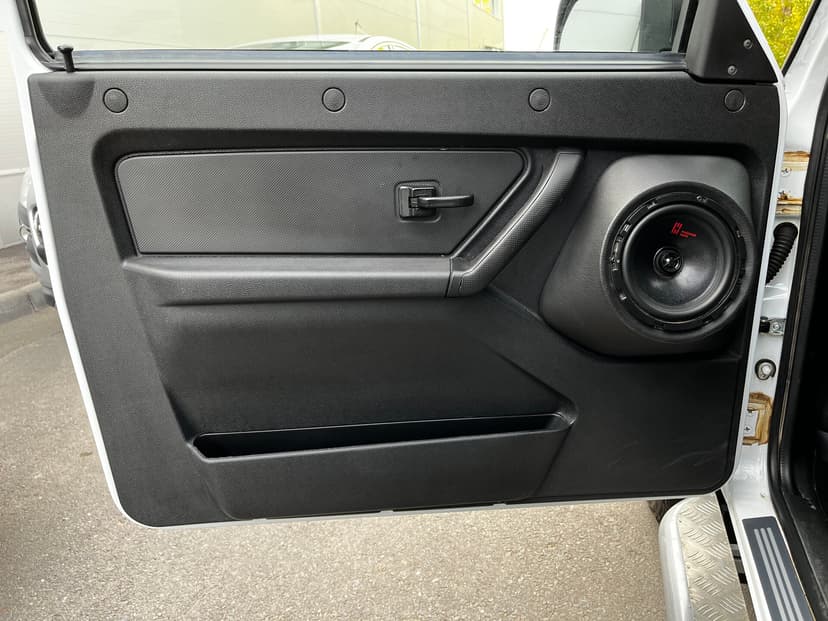 ваз (lada)-niva legend-2023-558-13