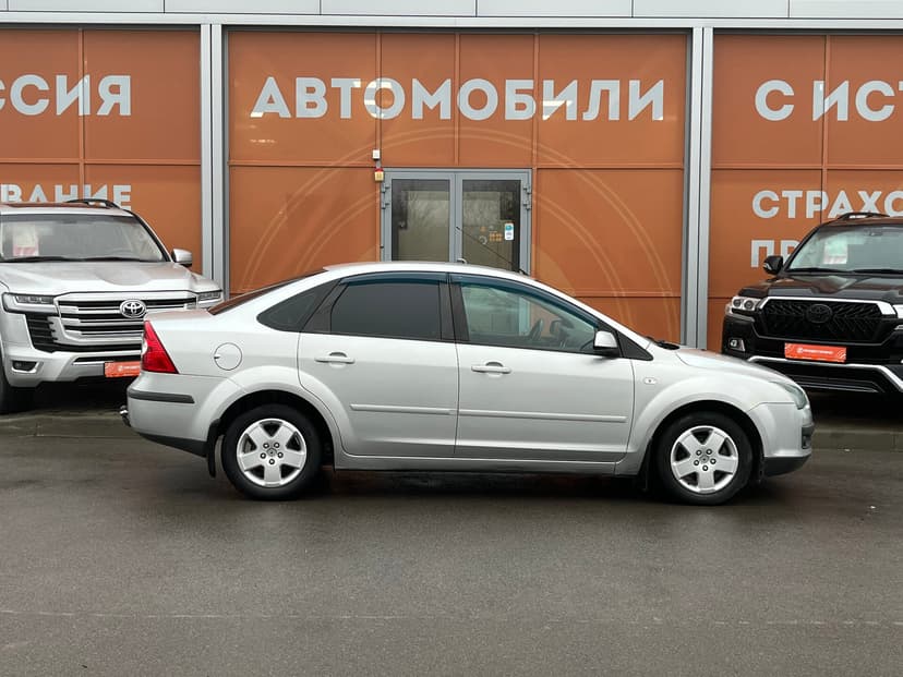 ford-focus-2006-669-3