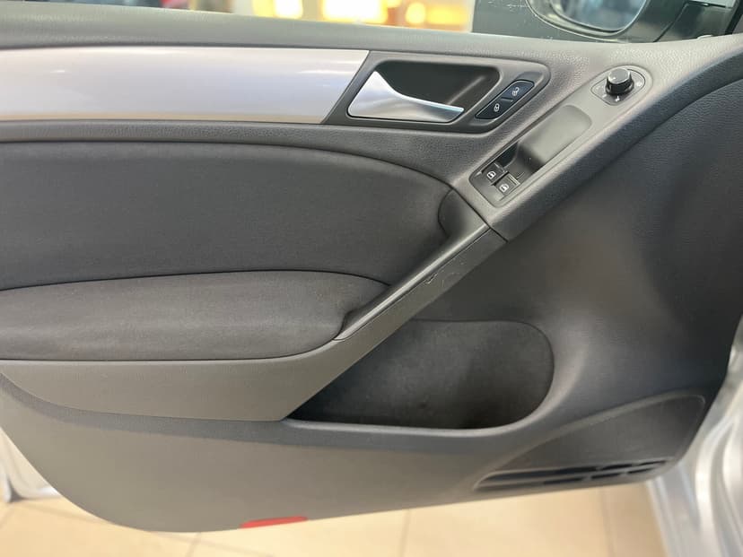 volkswagen-golf-2010-442-19